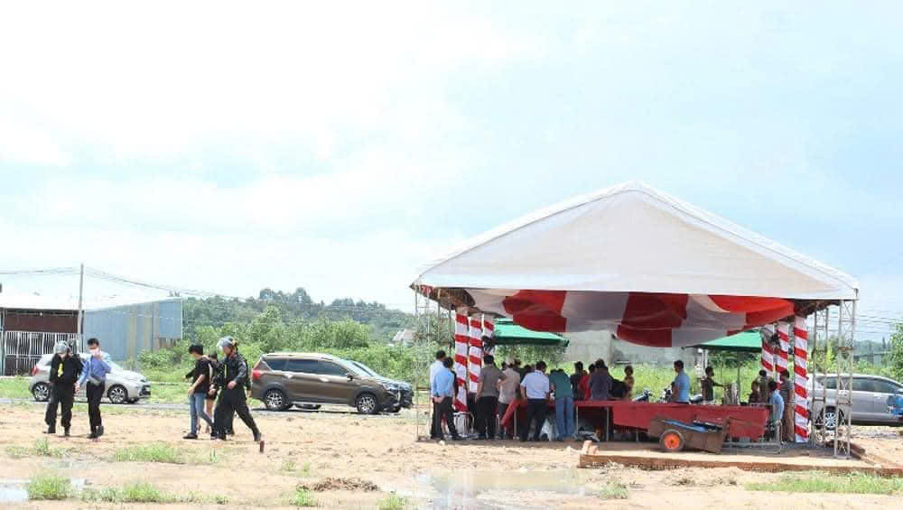 Vì sao "cò đất" nườm nượp đổ về 1 xã ở Đắk Lắk?
