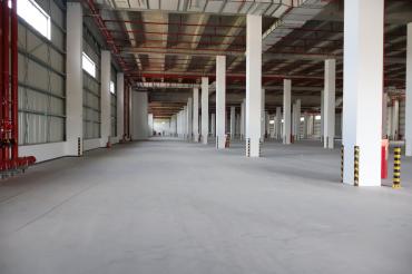 nhà xưởng bán 5000m2 KCN Lê Minh Xuân chỉ 54 tỷ